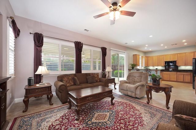 2096 Land End Loop, Roseville, CA 95747