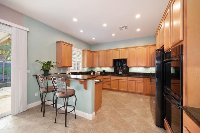 2096 Land End Loop, Roseville, CA 95747