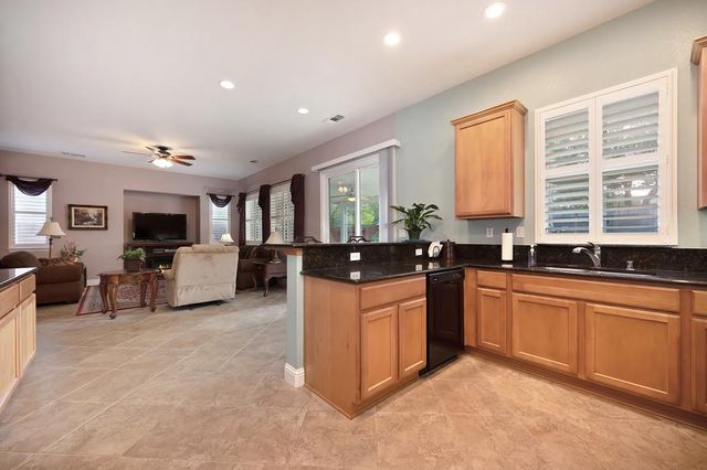 2096 Land End Loop, Roseville, CA 95747