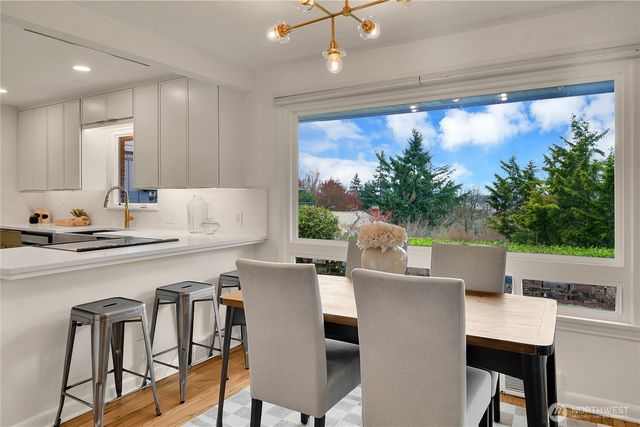 7247 36th Avenue SW, Seattle, WA 98126