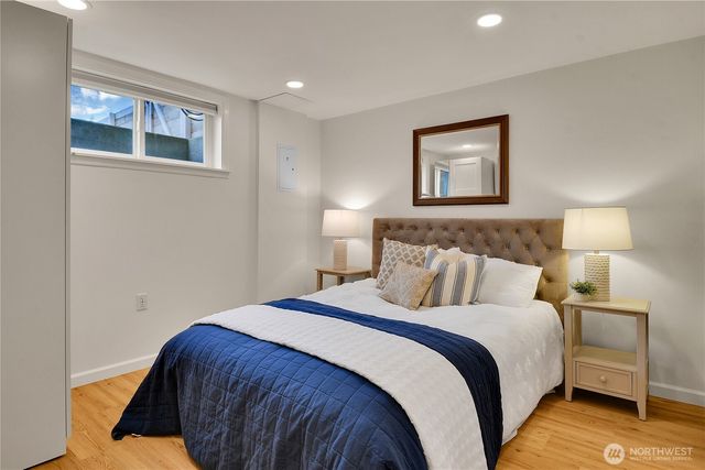 7247 36th Avenue SW, Seattle, WA 98126