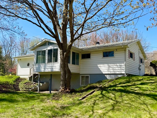 3661 E Sternberg Road, Fruitport Twp, MI 49415