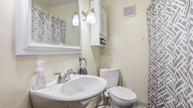 330 S Hickory Street, Platteville, WI 53818