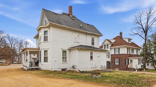 330 S Hickory Street, Platteville, WI 53818