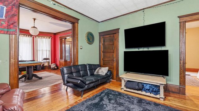 330 S Hickory Street, Platteville, WI 53818