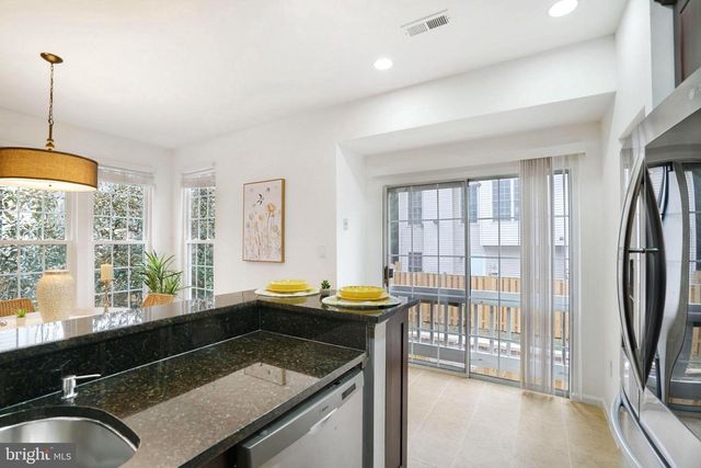 3834 ELBERT, Alexandria, VA 22305