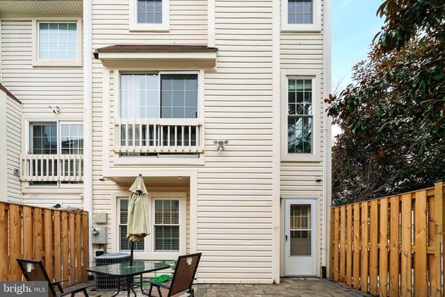 3834 ELBERT, Alexandria, VA 22305