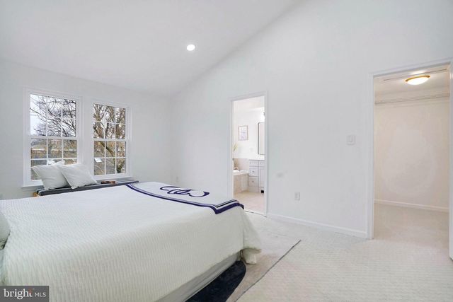 3834 ELBERT, Alexandria, VA 22305