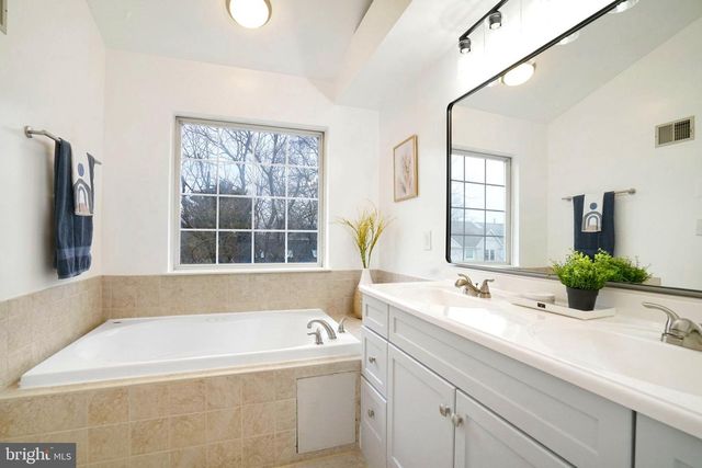 3834 ELBERT, Alexandria, VA 22305