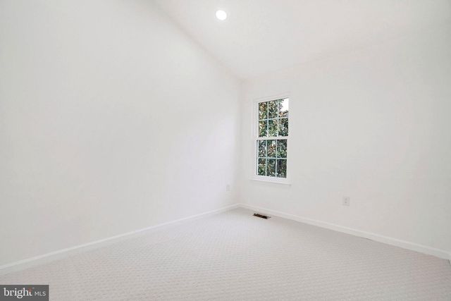 3834 ELBERT, Alexandria, VA 22305