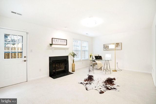 3834 ELBERT, Alexandria, VA 22305