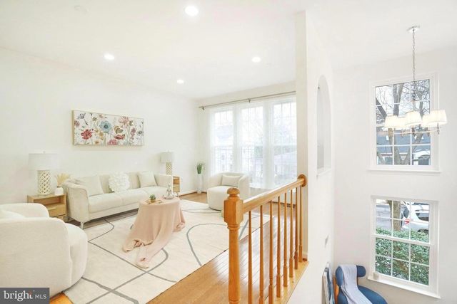 3834 ELBERT, Alexandria, VA 22305