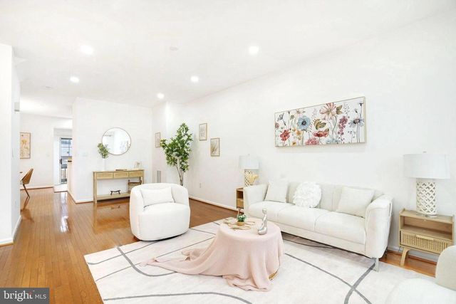 3834 ELBERT, Alexandria, VA 22305