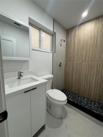 180 W 21st St 180, Hialeah, FL 33010
