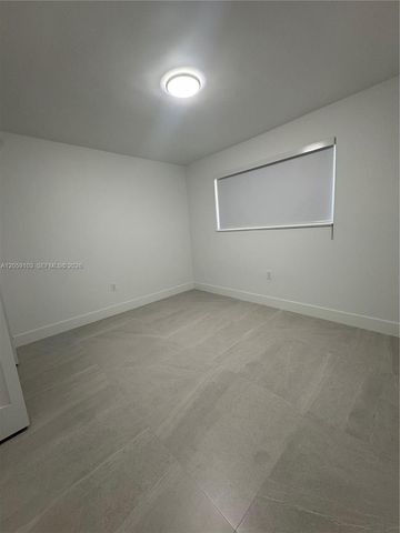 180 W 21st St 180, Hialeah, FL 33010