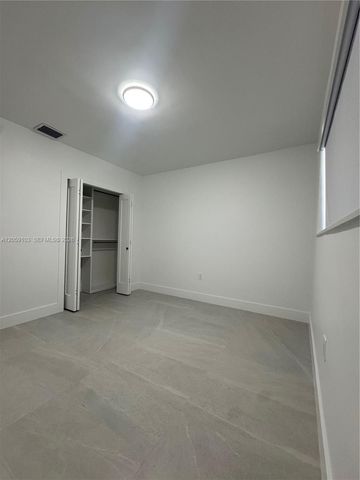 180 W 21st St 180, Hialeah, FL 33010
