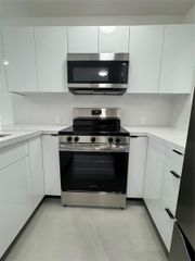 180 W 21st St 180, Hialeah, FL 33010