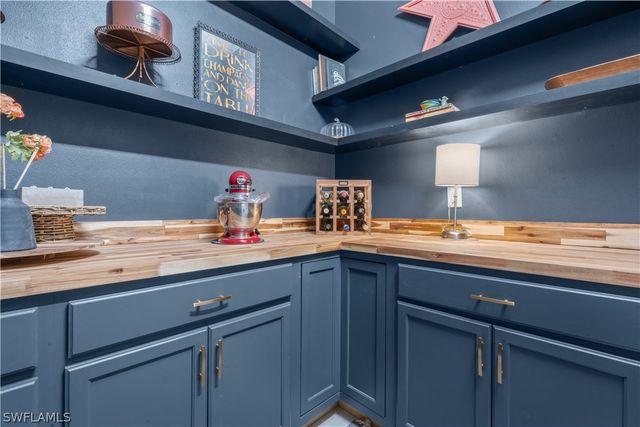 20860 Thistle Leaf LN, Estero, FL 33928