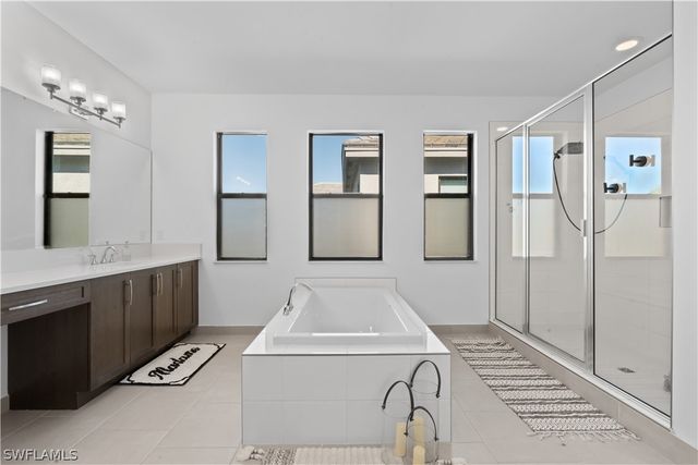 20860 Thistle Leaf LN, Estero, FL 33928