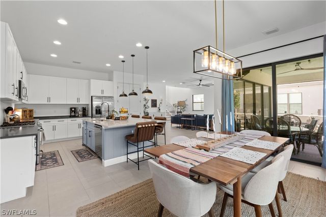 20860 Thistle Leaf LN, Estero, FL 33928