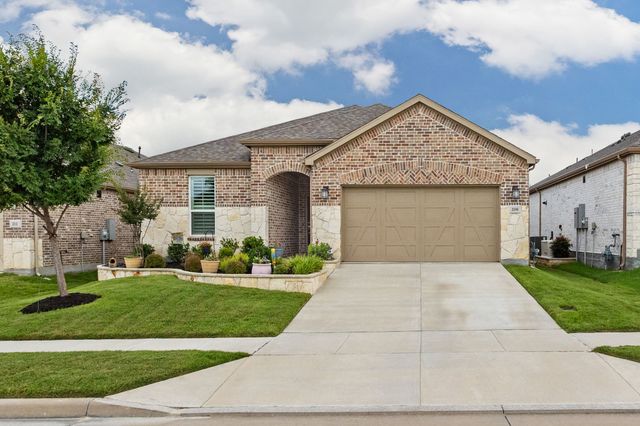 208 Long Pines Drive, Mckinney, TX 75071