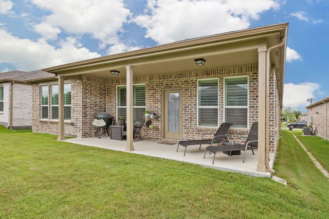 208 Long Pines Drive, Mckinney, TX 75071