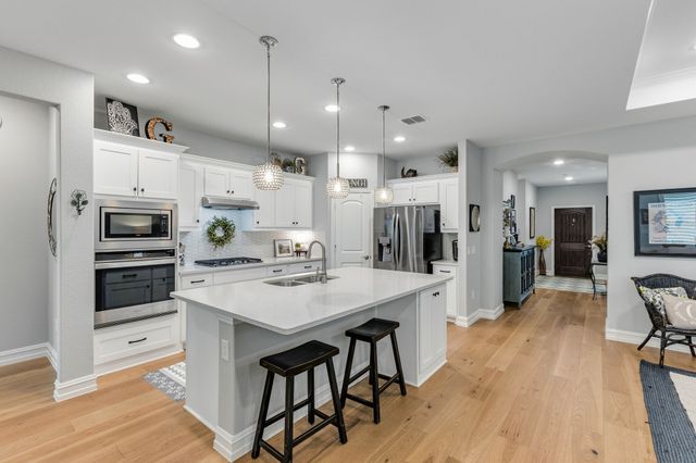 208 Long Pines Drive, Mckinney, TX 75071