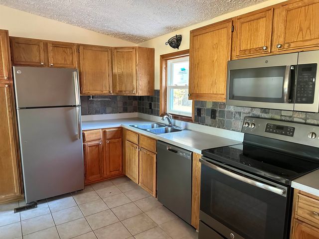 2580 W Nestel Road, Prudenville, MI 48651