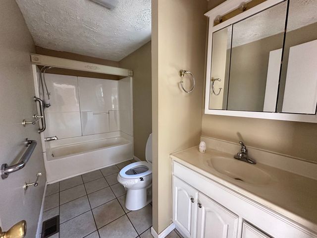 2580 W Nestel Road, Prudenville, MI 48651