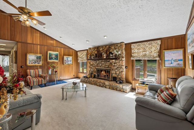 500 Lakeshore Dr, Old Hickory, TN 37138