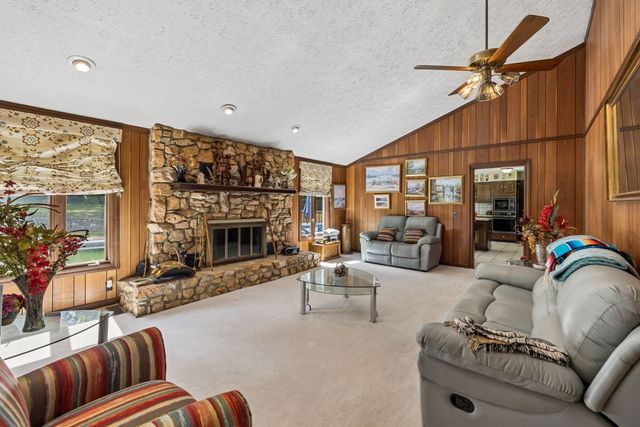 500 Lakeshore Dr, Old Hickory, TN 37138