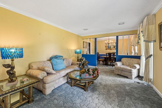 500 Lakeshore Dr, Old Hickory, TN 37138