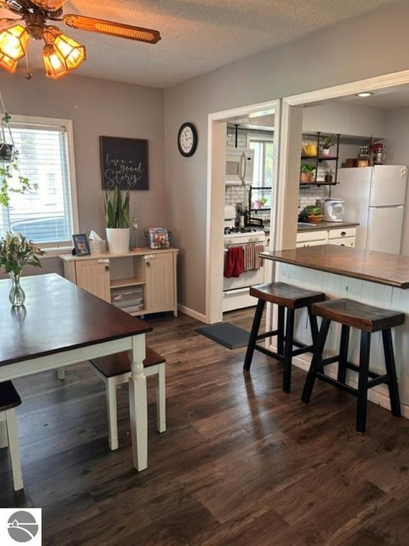 Image 10 of property listing at 108 Grove Avenue, Alma, MI 48801