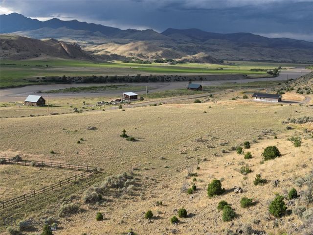 218 E River Road, Emigrant, MT 59027 property photo