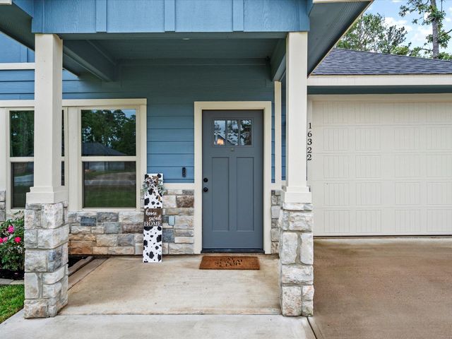 16322 Crockett Martin Estates Drive, Conroe, TX 77306