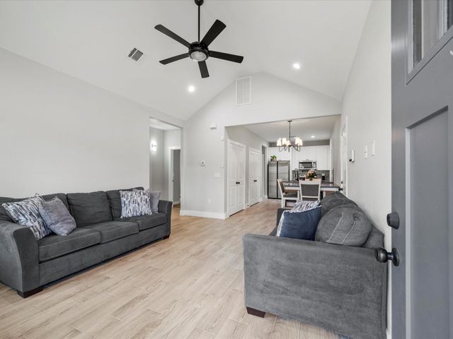 16322 Crockett Martin Estates Drive, Conroe, TX 77306