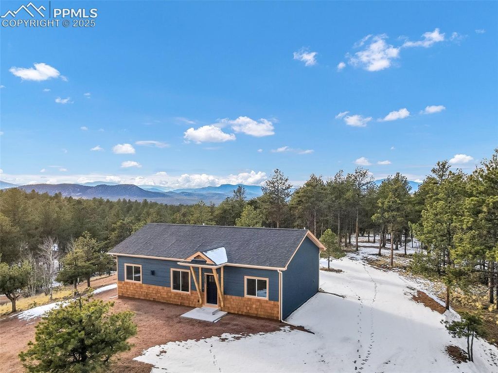 2627 Pikes Peak Drive, Florissant, CO 80816 — photo 2