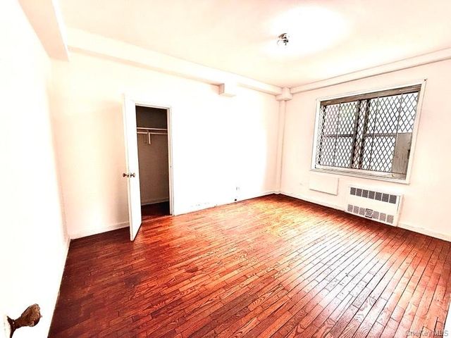 141-05 Pershing Crescent B7, Briarwood, NY 11435