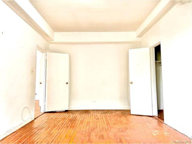 141-05 Pershing Crescent B7, Briarwood, NY 11435