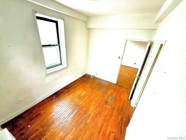 141-05 Pershing Crescent B7, Briarwood, NY 11435