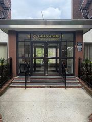 141-05 Pershing Crescent B7, Briarwood, NY 11435