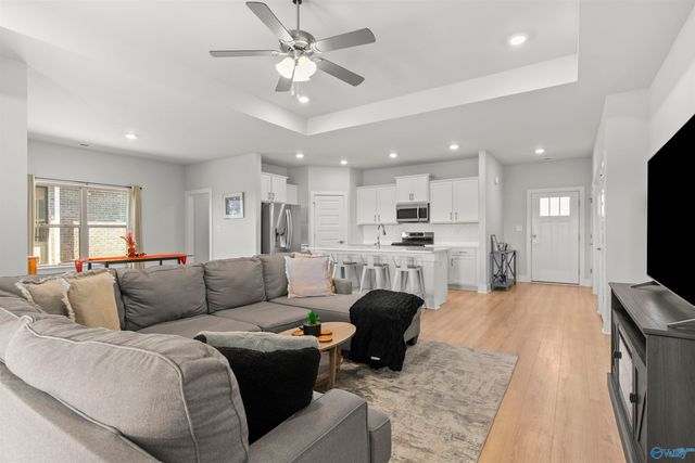 12592 Whitcomb Circle, Athens, AL 35613