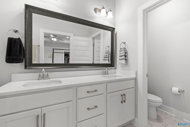 12592 Whitcomb Circle, Athens, AL 35613