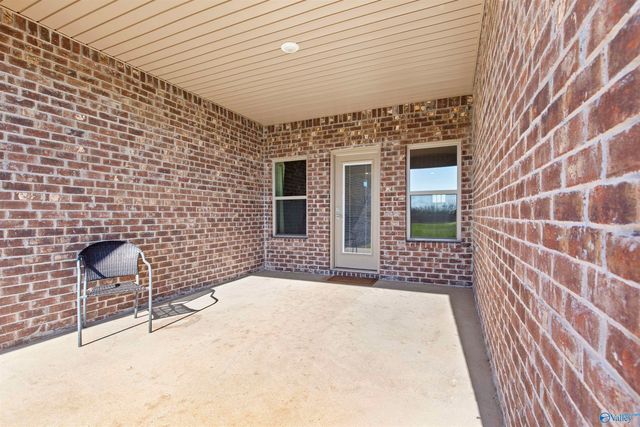 12592 Whitcomb Circle, Athens, AL 35613