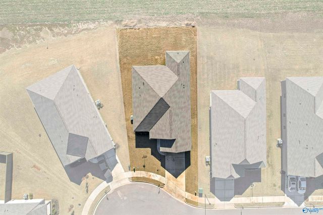 12592 Whitcomb Circle, Athens, AL 35613