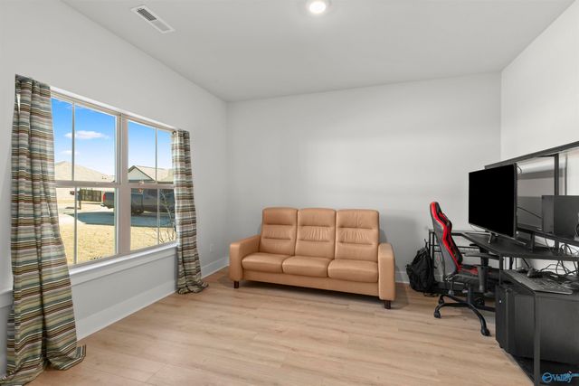 12592 Whitcomb Circle, Athens, AL 35613