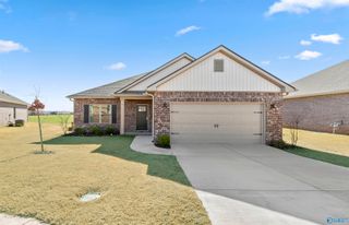 12592 Whitcomb Circle, Athens, AL 35613