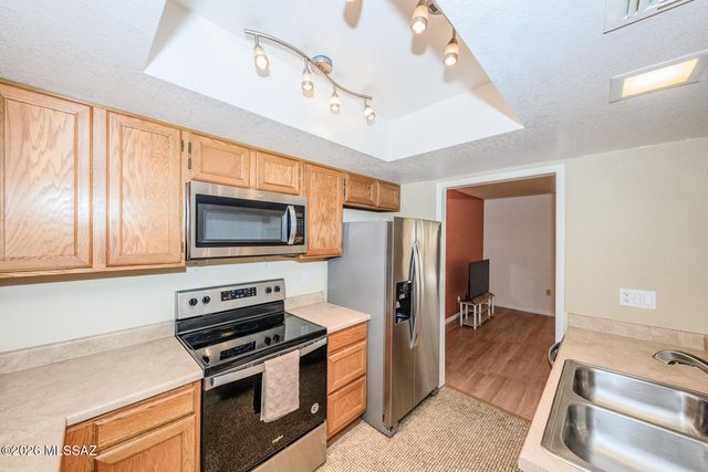 10127 E Arizmo Street, Tucson, AZ 85748