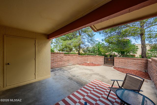 10127 E Arizmo Street, Tucson, AZ 85748