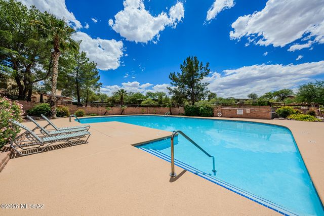 10127 E Arizmo Street, Tucson, AZ 85748